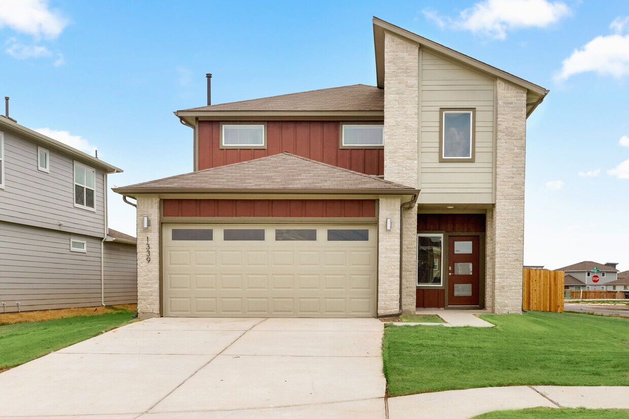 Foto principal - 1339 Plymouth St