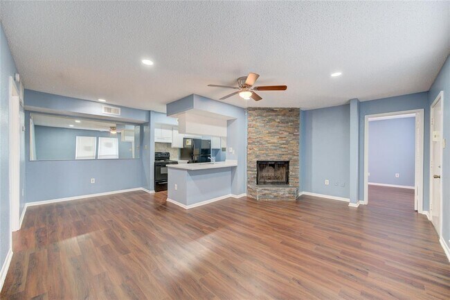 Building Photo - 260 El Dorado Blvd