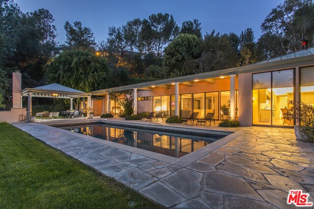 Primary Photo - 1129 Miradero Rd