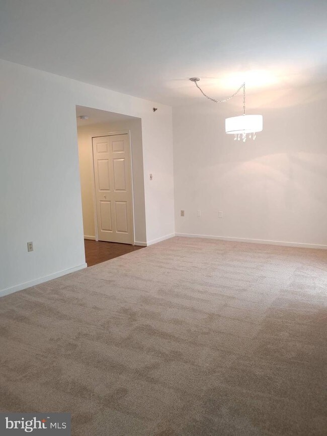 Foto del edificio - 2331 Old Court Rd