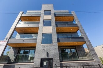 Building Photo - 2508 W Diversey Ave