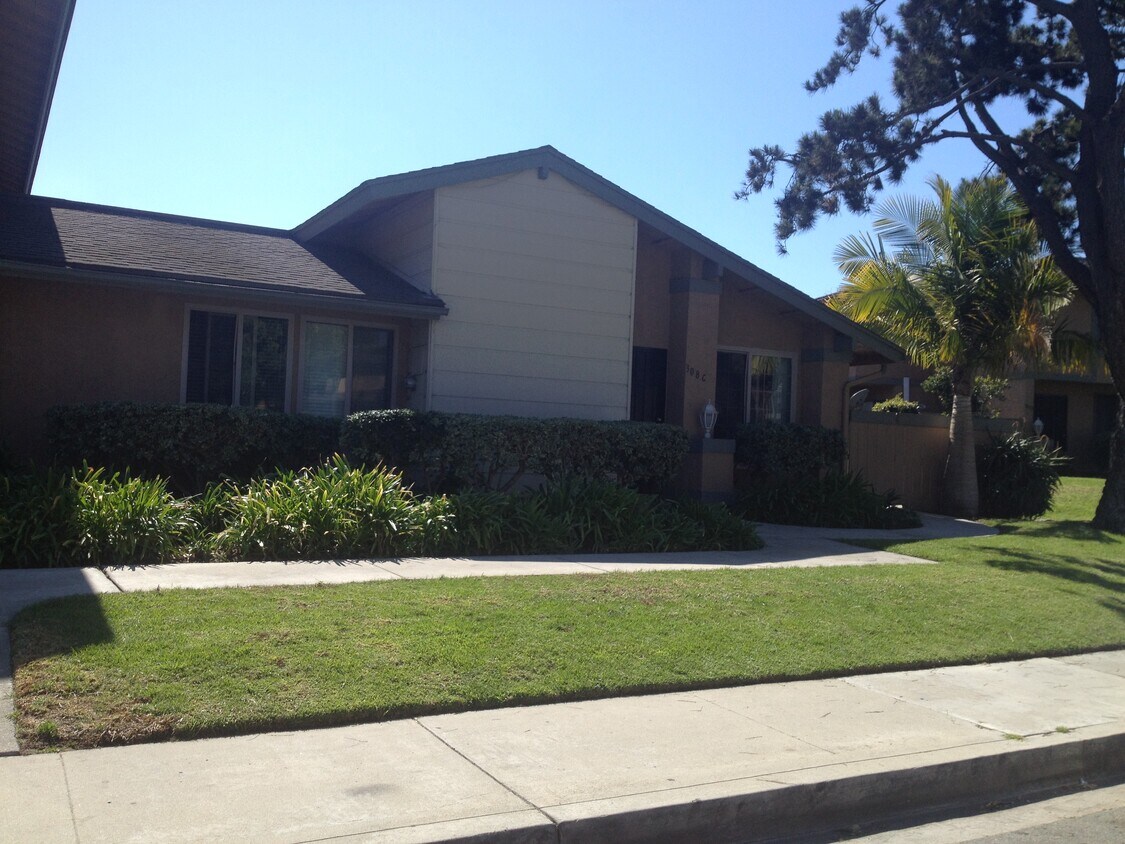 Primary Photo - 308 Rancho Dr