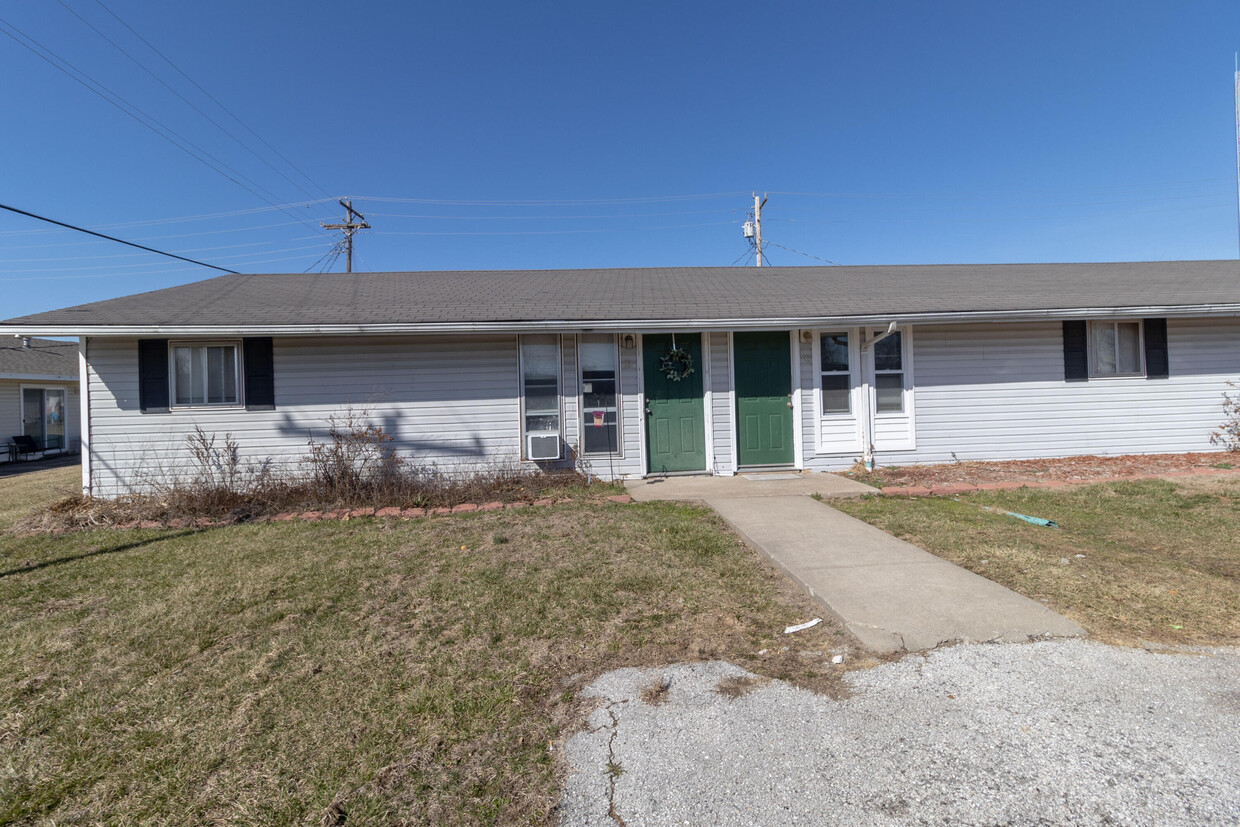 Building Photo - 7401 N Moberly Dr