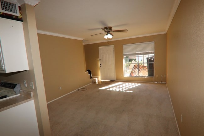 Building Photo - 8648 Glen Meadow Ln