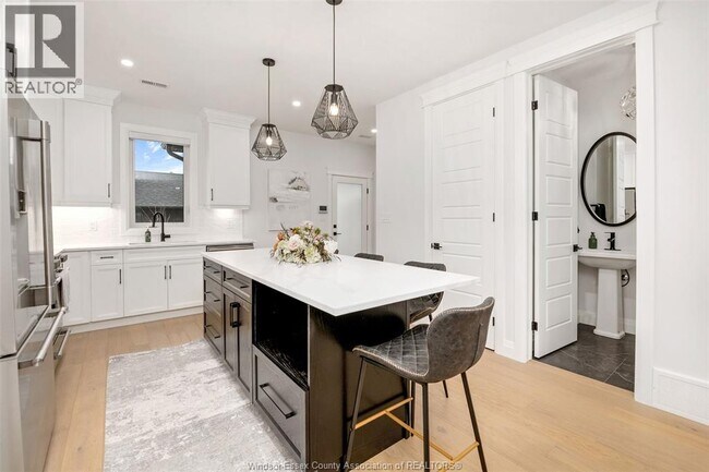 Photo du bâtiment - 1023 Walker Rd