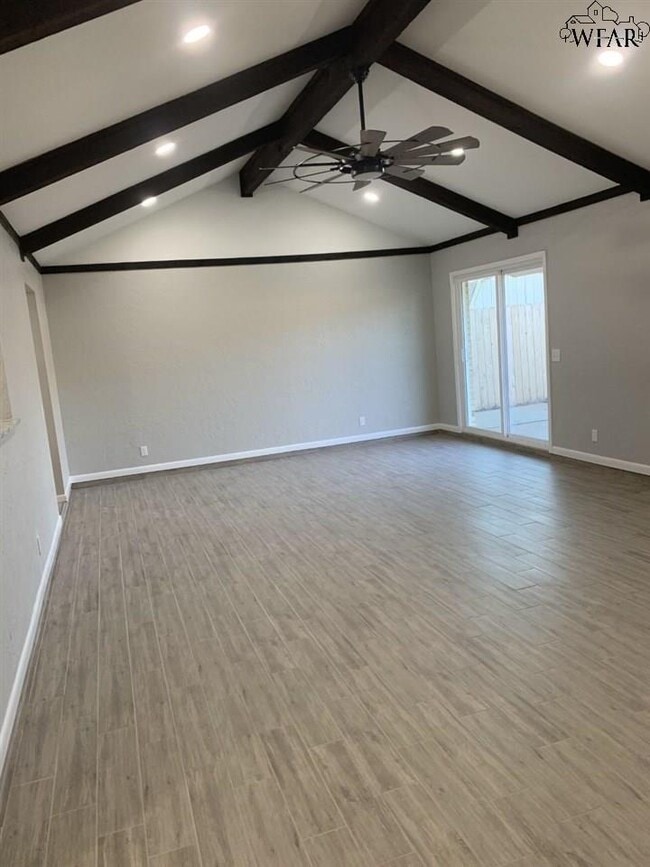 Building Photo - 5519 Briargrove Dr