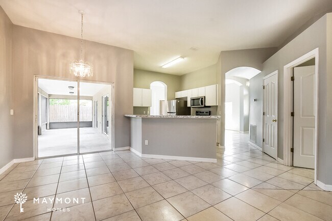 Foto del edificio - Spacious 4-Bedroom, 2-Bath Home