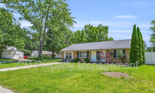 Building Photo - 802 Stratford Dr