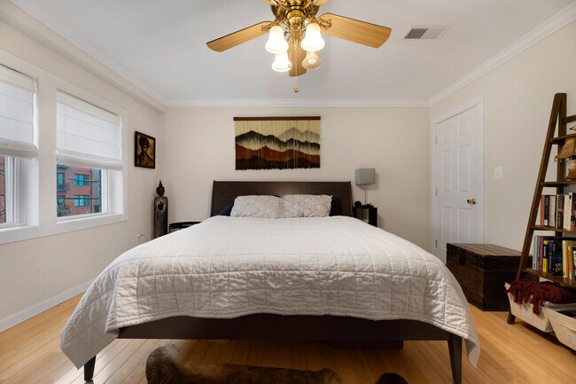 Foto del edificio - 1233 Raum St NE