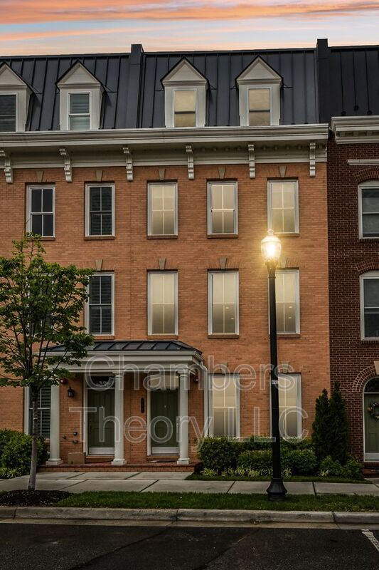 Foto principal - 716 Bluemont Ave
