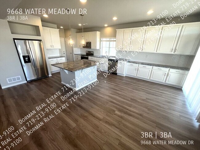 Foto del edificio - 9668 Water Meadow Dr