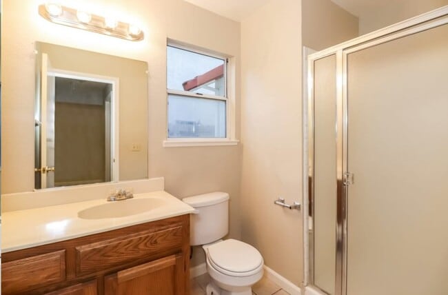 Building Photo - 6904 Manor Crest Ln