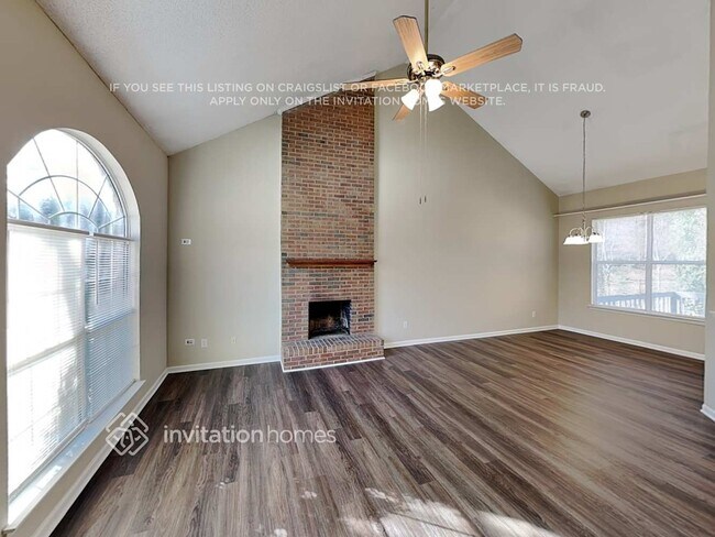 Foto del edificio - 1803 Golden Heights Ct