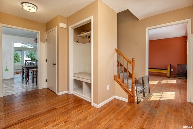 Foto del edificio - 1050 W Price St