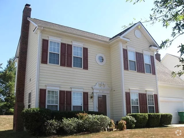 Room in House on Blueshot Ct