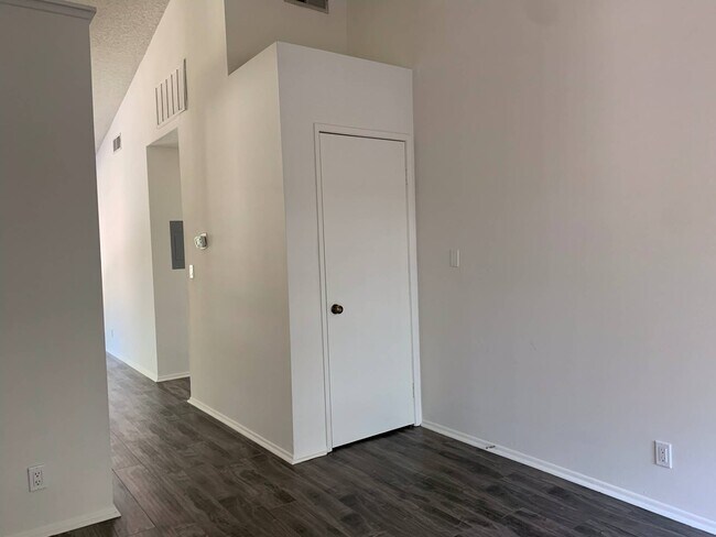 Building Photo - 11350 Foothill Blvd