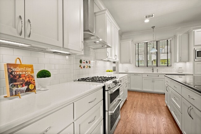 Building Photo - 9349 Pieta Ln
