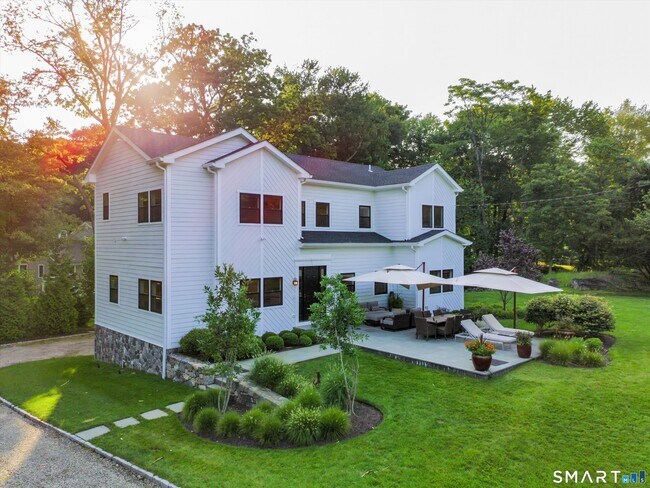 Building Photo - 6 Abbotts Ln