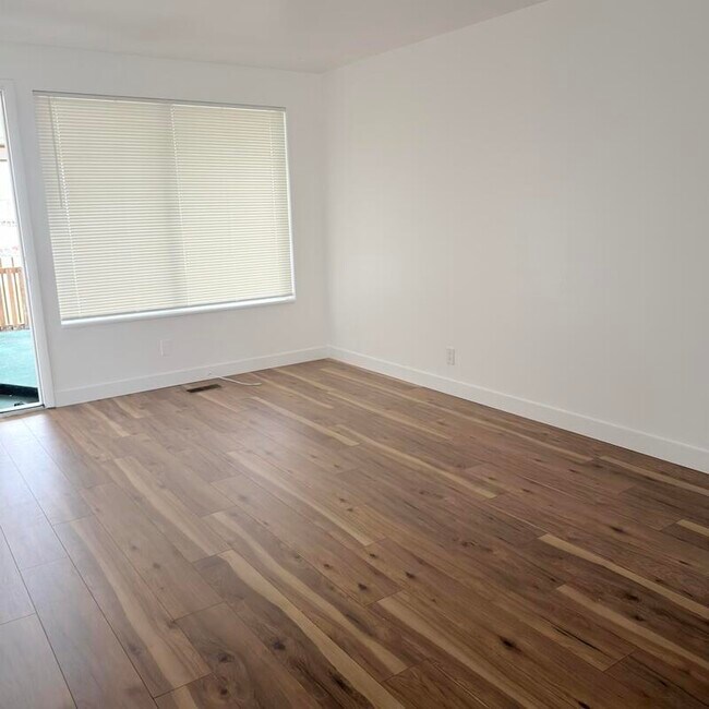 Foto del edificio - 7375 S Highland Dr