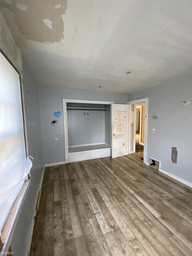 Foto del edificio - 2 br, 1 bath House - 207 South Locust Street