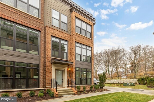 Foto del edificio - 5414 Goshawk Aly