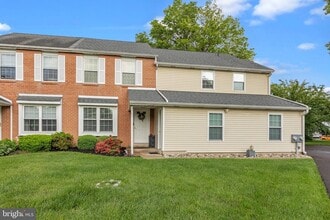 Building Photo - 560B Thrush Ct