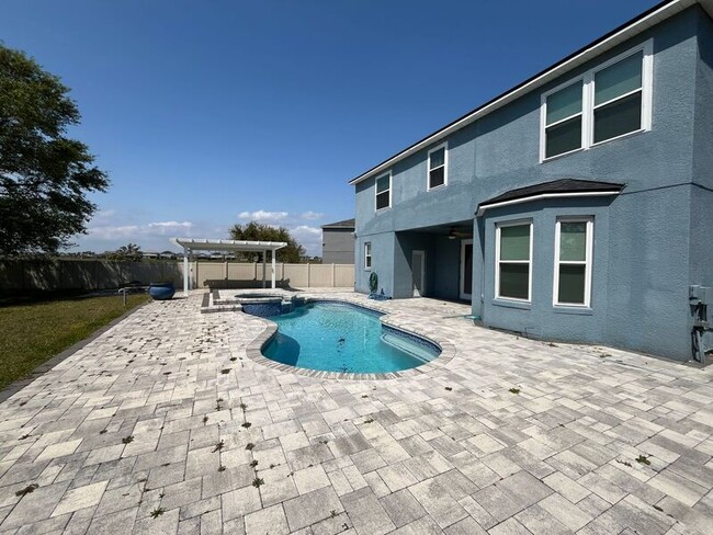 Foto del edificio - 13110 Moss Park Ridge Dr