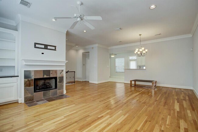 Foto del edificio - 2425 Dorrington St