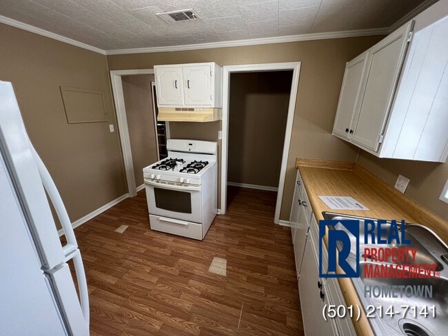 Building Photo - 1417 S Bailey St