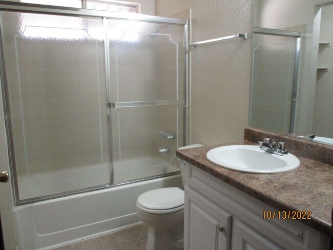 Building Photo - 3140