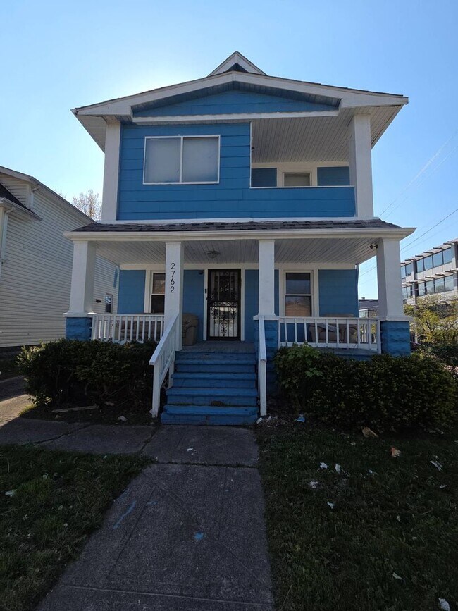 Building Photo - 2762 E 120th St