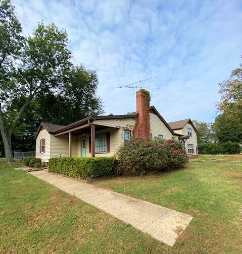 Foto del edificio - 319 Graham Rd