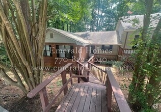 Building Photo - 3077 Sarah Lou Dr
