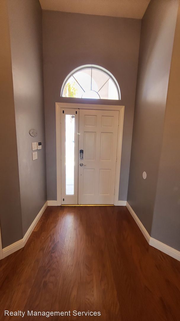 Building Photo - 4 br, 3 bath House - 2509 Oak View Ct.