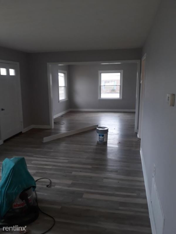 Building Photo - 3 br, 1 bath House - 313 S First Street