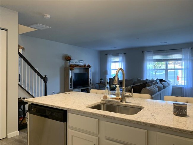 Building Photo - 3061 Davenport Way
