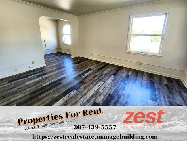 Building Photo - 504 S Washington St