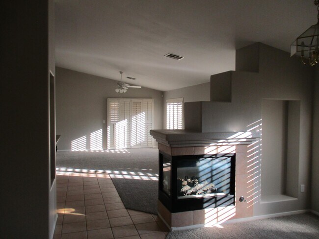 Foto del edificio - 28 Winley Chase Ave