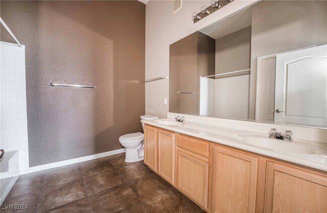 Foto del edificio - 2305 W Horizon Ridge Pkwy
