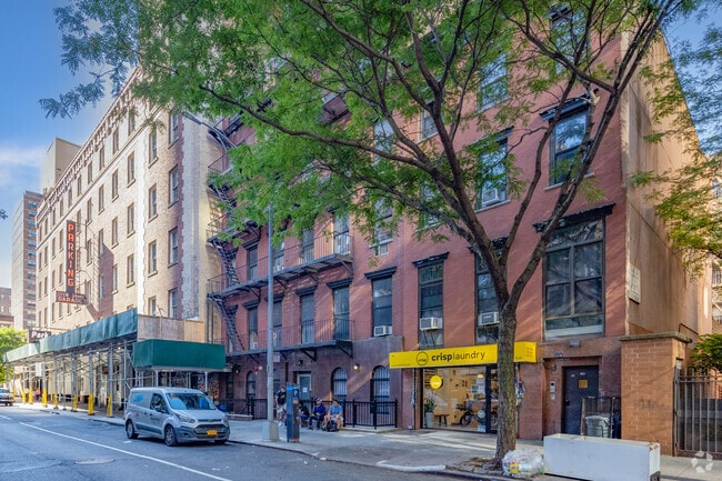 Building Photo - 138-140 E 31st St