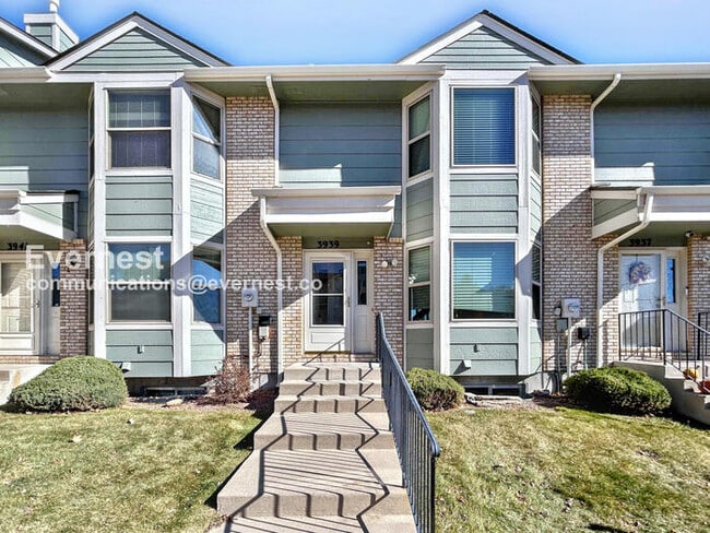 Building Photo - 3939 Smoke Tree Dr