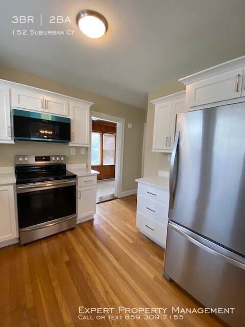 Building Photo - 152 Suburban Ct