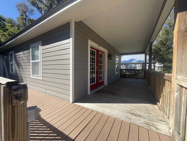 Foto del edificio - 1501 McPherson Dr