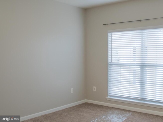 Building Photo - 15620 Everglade Ln