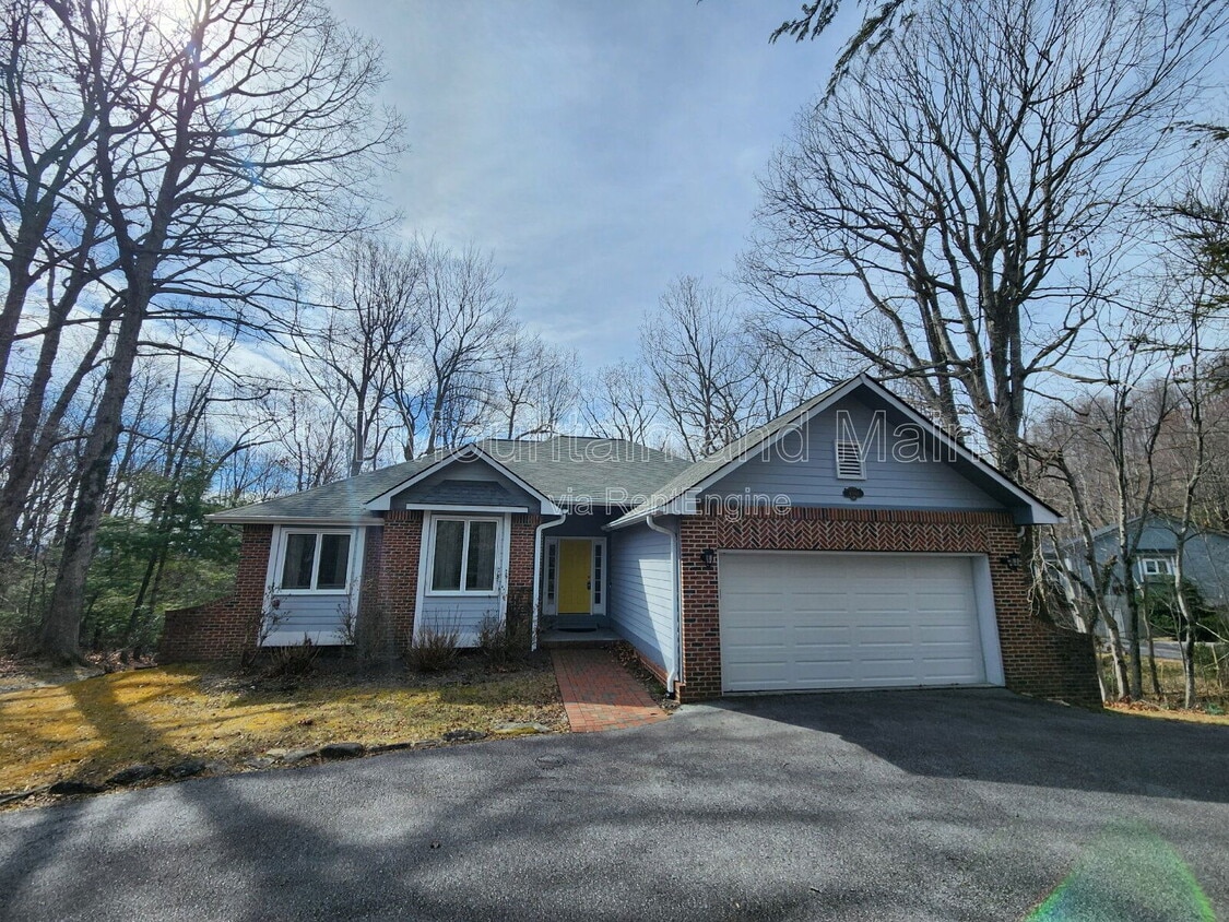 Foto principal - 4000 Laurel Park Hwy