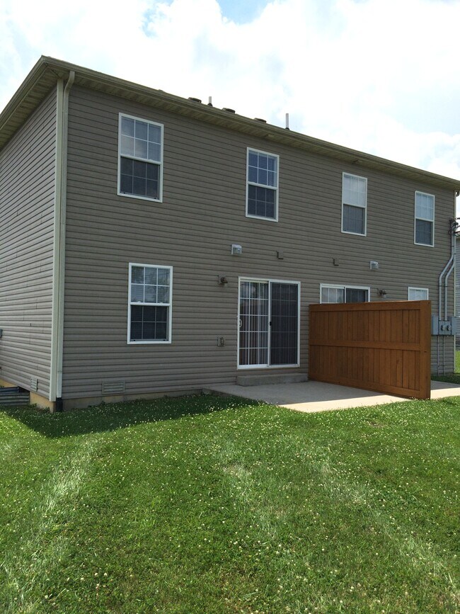 Building Photo - 1009 Stonecrest Ct