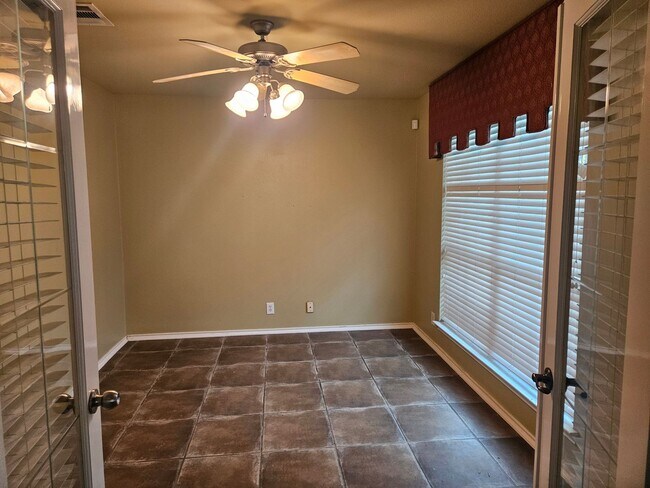 Foto del edificio - Garden Home in Gated Community