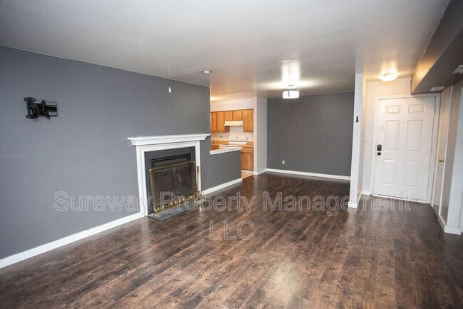 Building Photo - 40 Sumac Ct