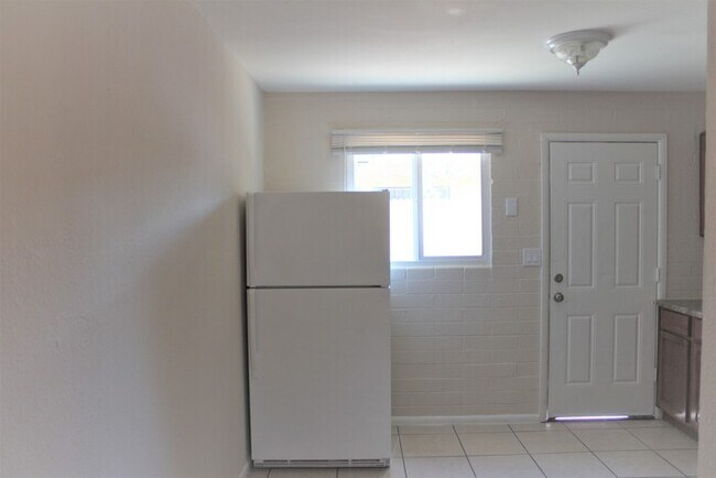 Building Photo - 4421 N 23rd Ave