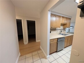 Building Photo - 273 Watertree Dr